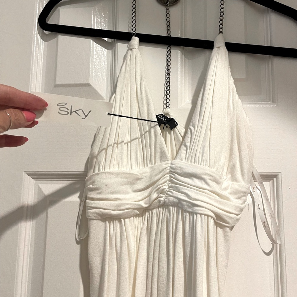 Sky White halter tunic with Chain Detail and crystal red lips in the back 💋 NWT - Picture 2 of 6